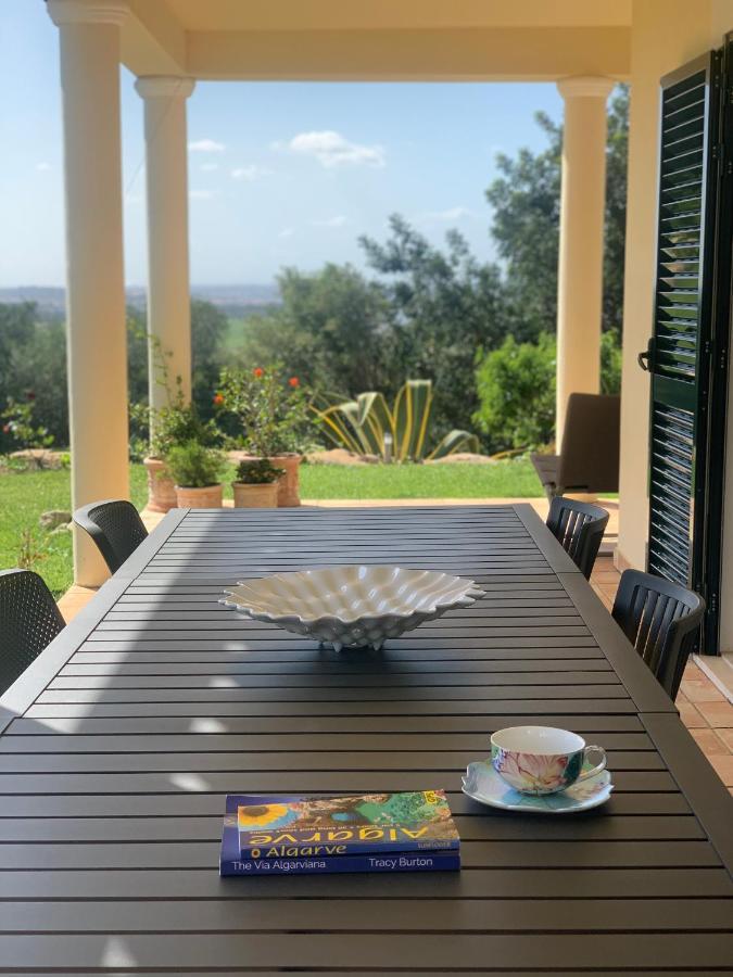 Villa Tranberg Suites Ferreiras Eksteriør billede